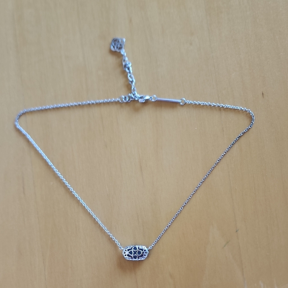 KENDRA SCOTT Elisa Pendant Necklace - Picture 4 of 10